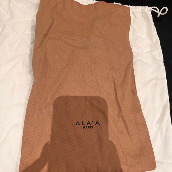 Total Bundle listed in long description for buyer - 75 total - Picture 5 of 15